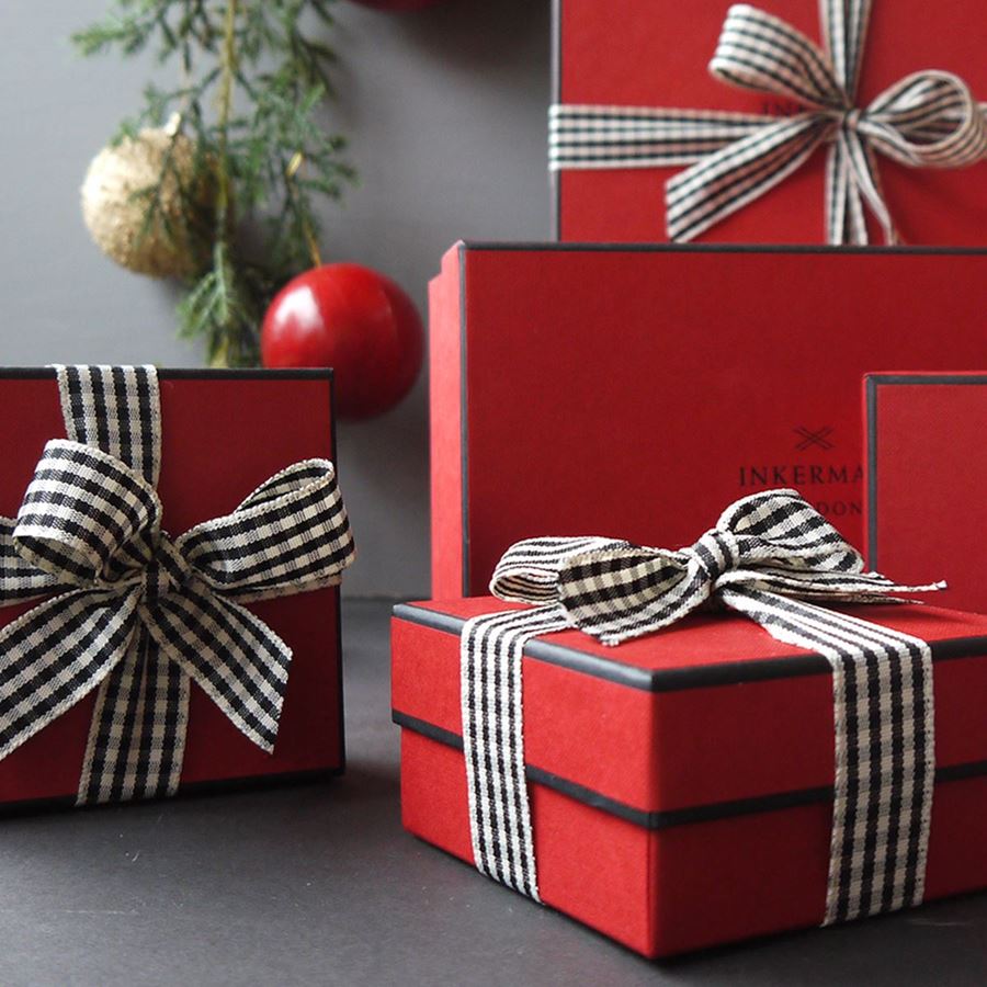 Why you should buy all your Christmas gifts online