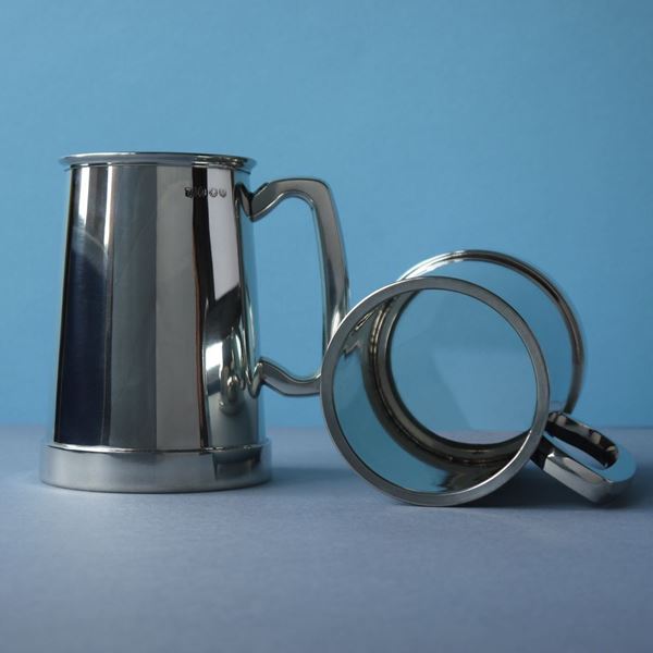 Tankard with pewter and glass base