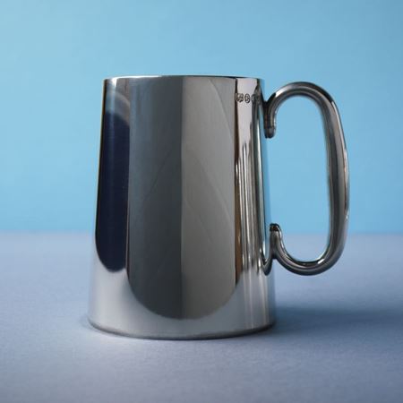 Pewter tankard straight sided