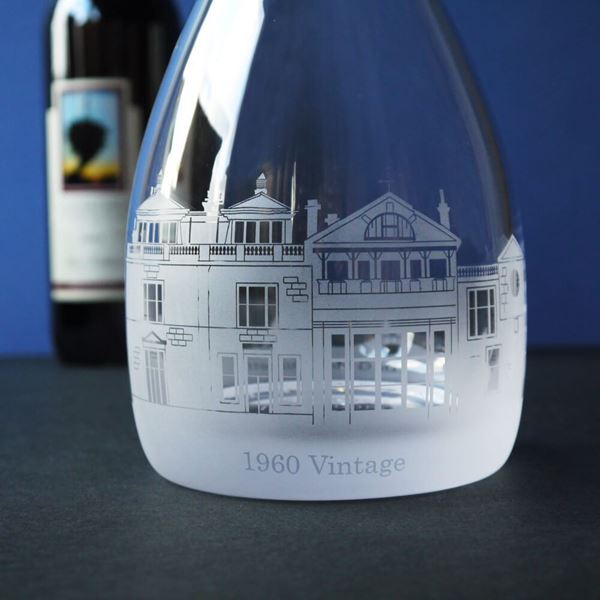 crystal-sporting-scene-decanter