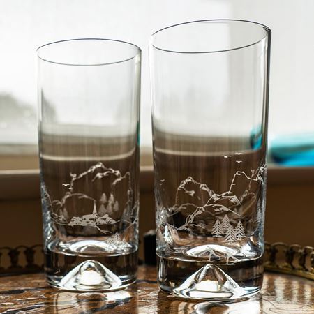 Skiing Scene Etched Glass Tumbler