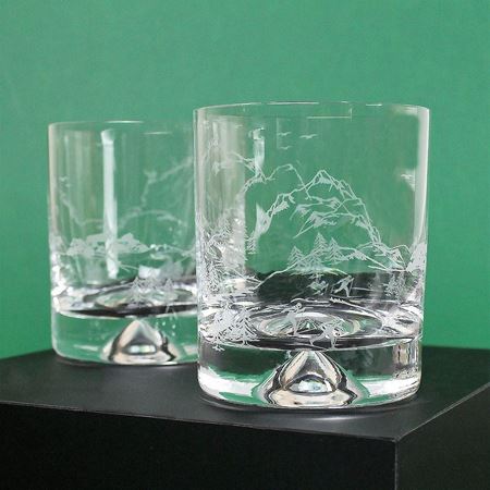Skiing Scene Etched Glass Tumbler