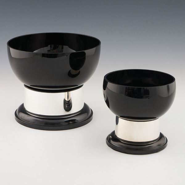 Black Bowl on Plinth with nickel Plate Band